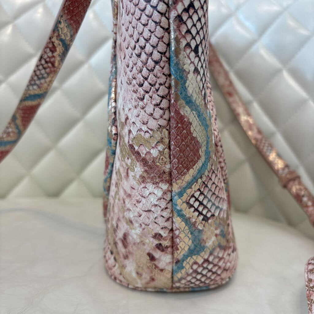Kelly Wynne HANDBAGS pink