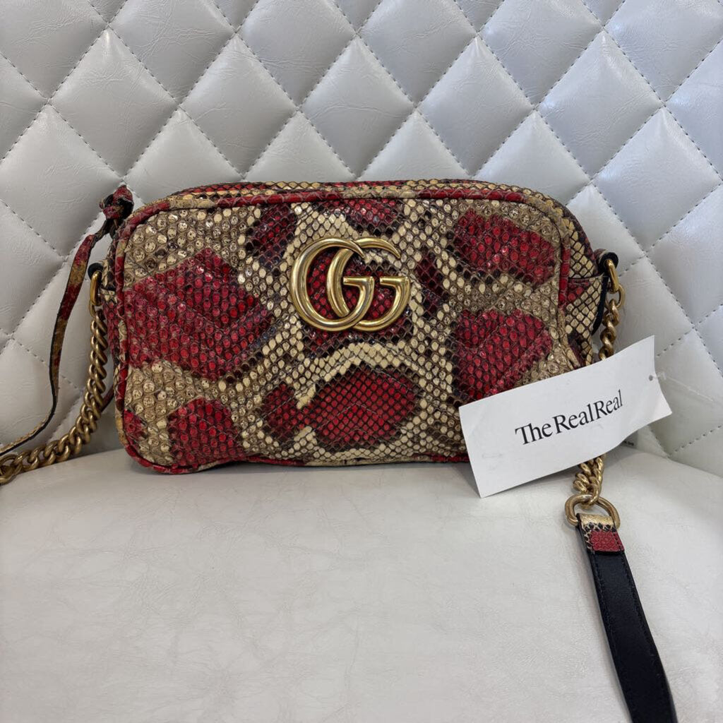 Gucci Marmont Matelasse HANDBAGS red