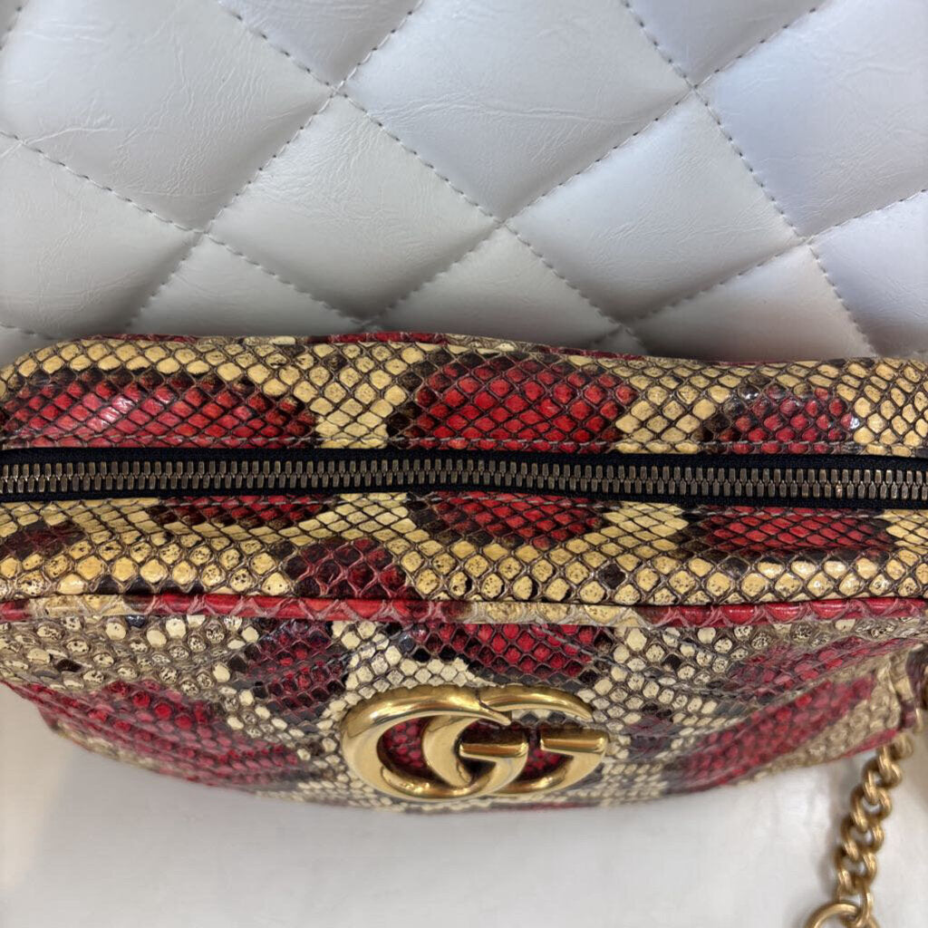 Gucci Marmont Matelasse HANDBAGS red