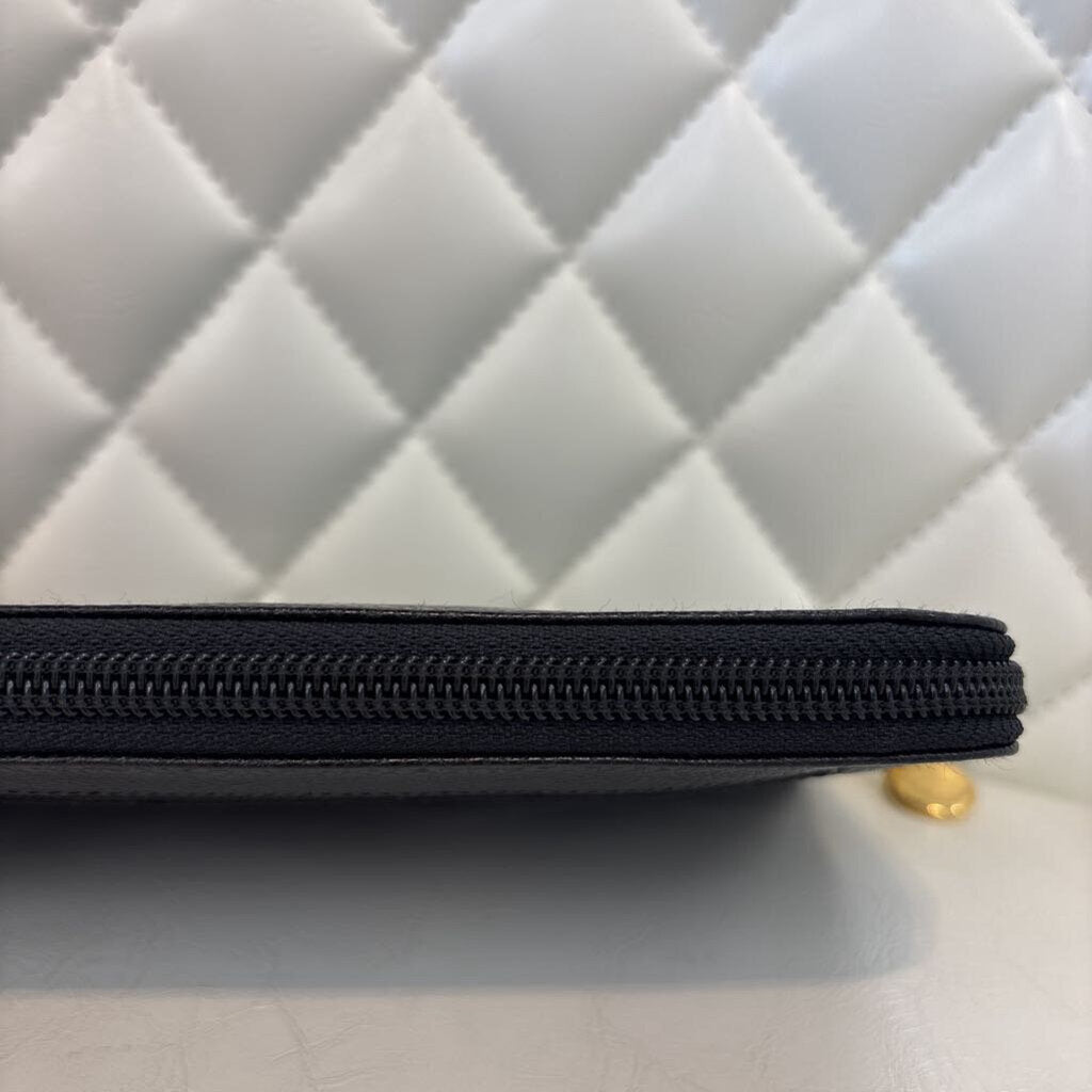 Chanel Interlocking CC Logo WALLET black