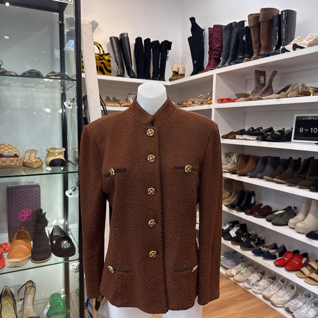 St John CLOTHING 8 brown