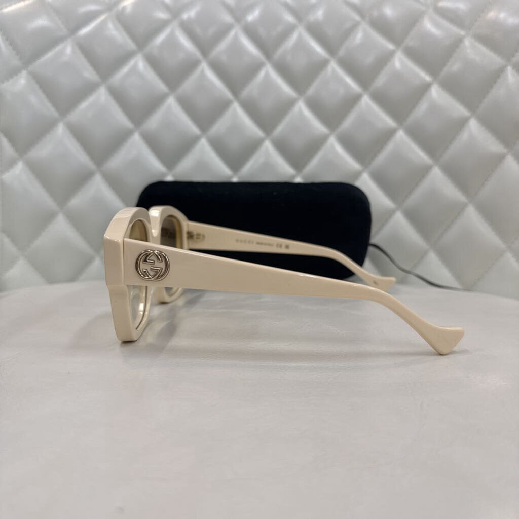 gucci ACCESSORIES white