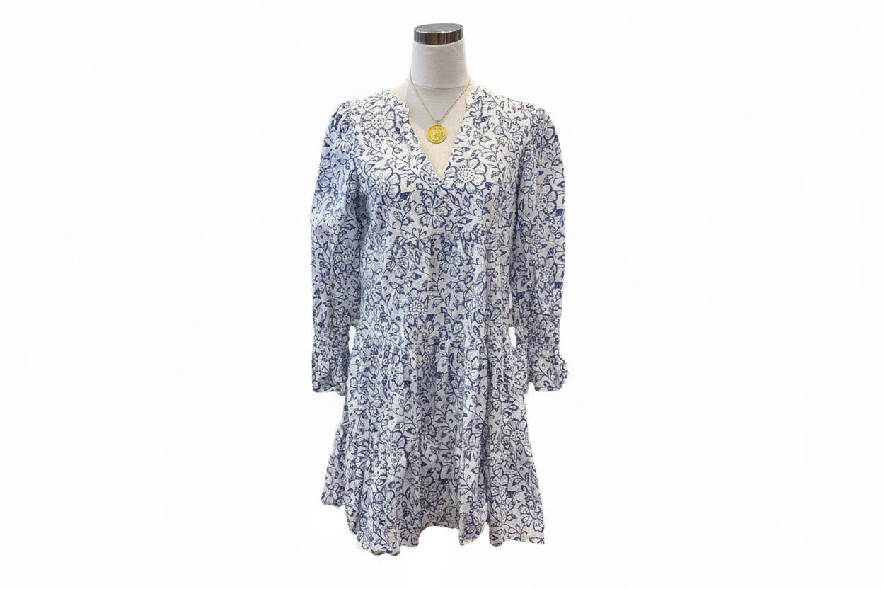 Tuckernuck CLOTHING S Blue and white