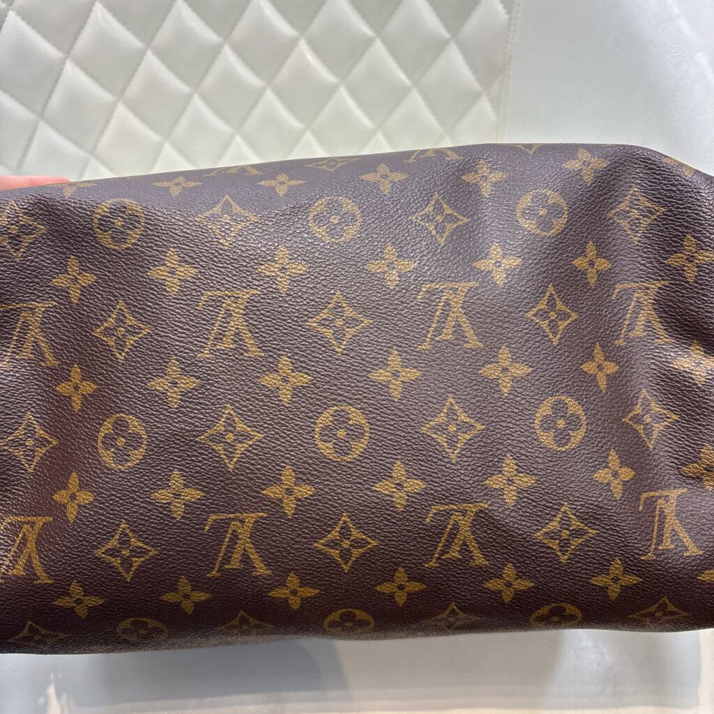 Louis Vuitton HANDBAGS 30 monogram