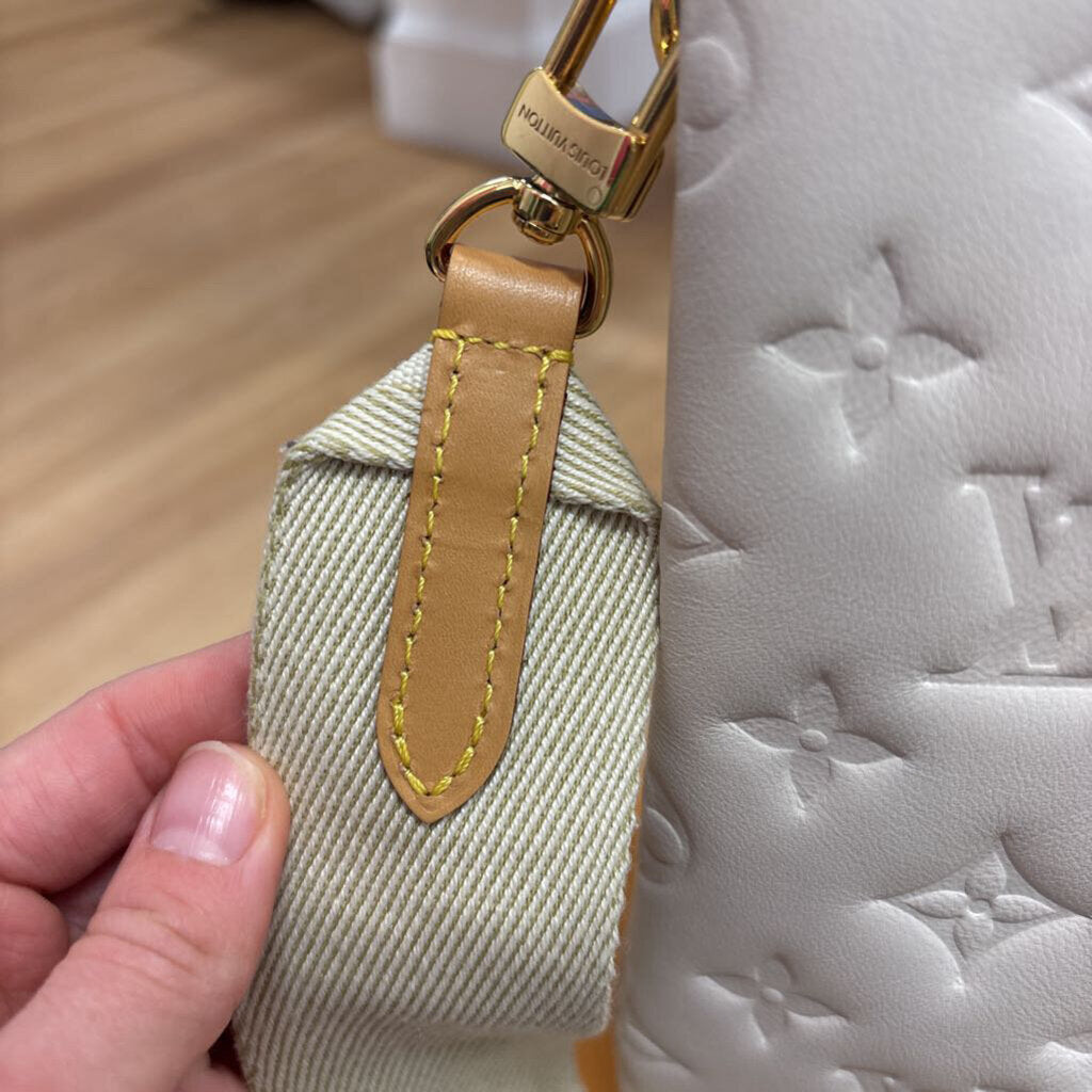 Louis Vuitton HANDBAGS white