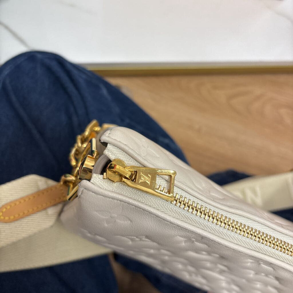 Louis Vuitton HANDBAGS white