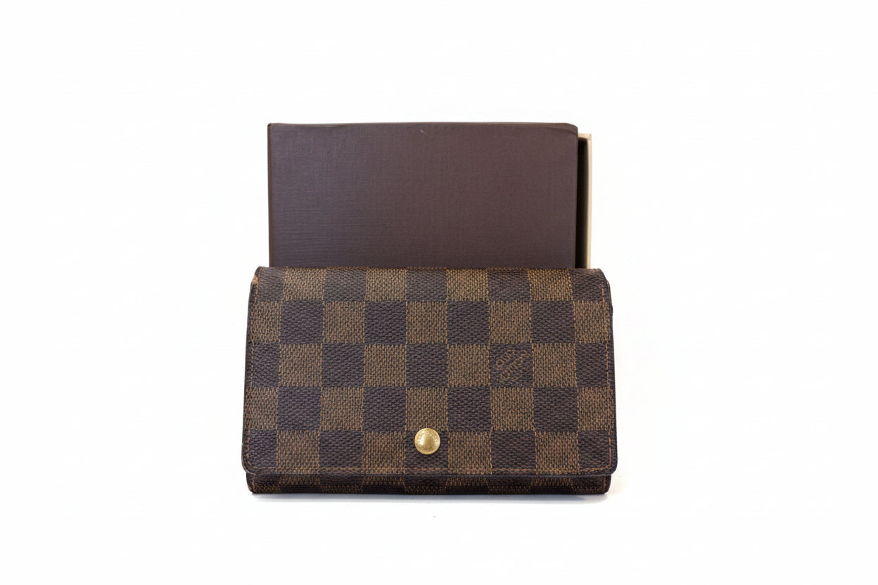 Louis Vuitton WALLET Damier