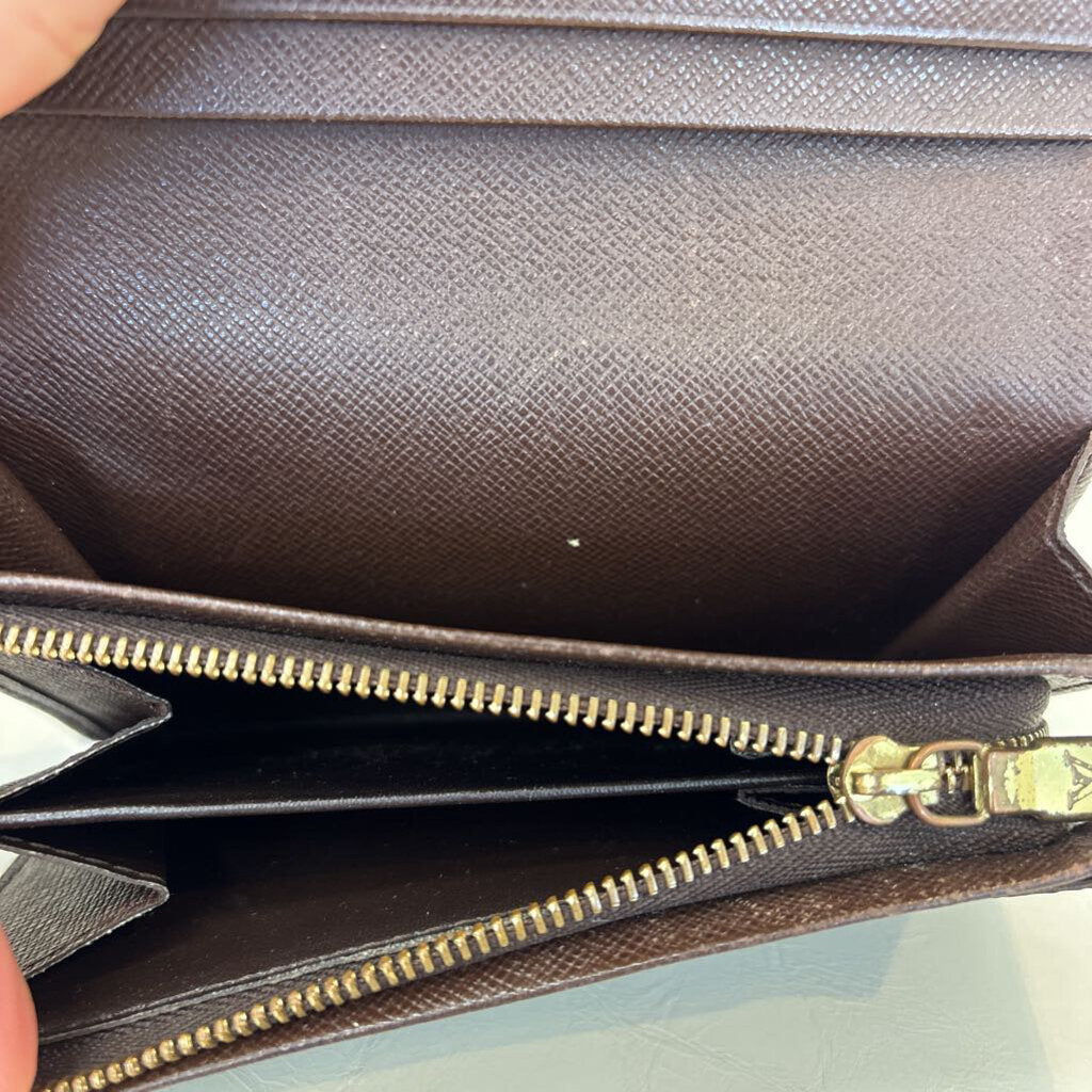 Louis Vuitton WALLET Damier