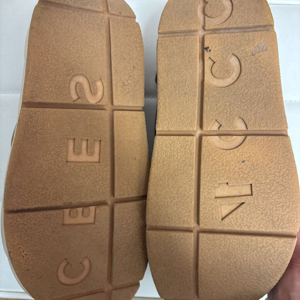 4 CCCCees CLOTHING 39 Brown