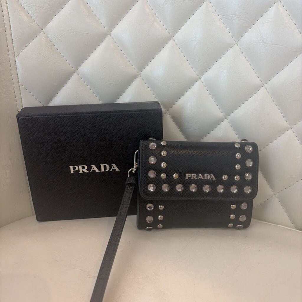 Prada -R WALLET black