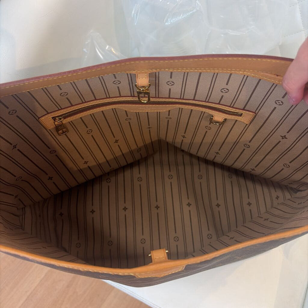 Louis Vuitton BAG monnogram