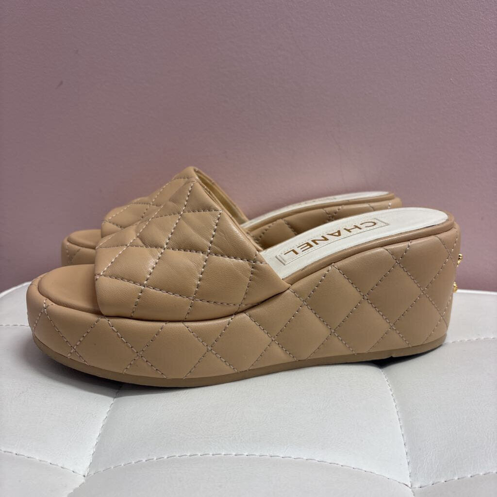 Chanel SHOES 36.5 tan