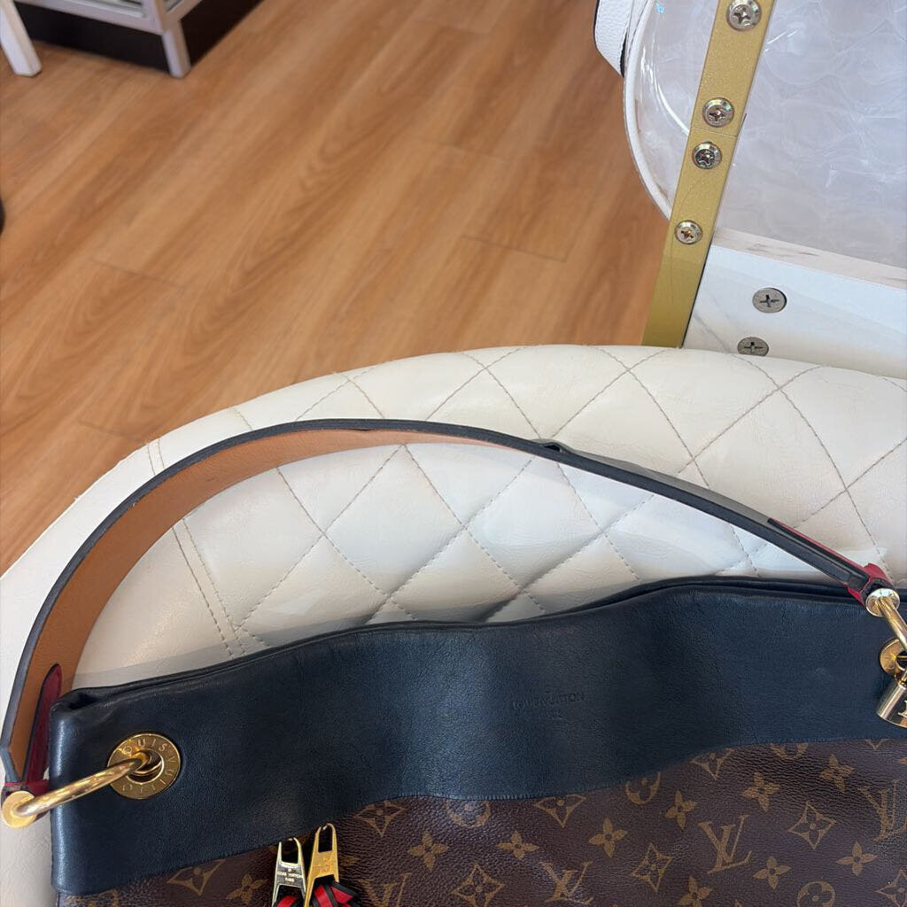Louis Vuitton - R BAG monnogram