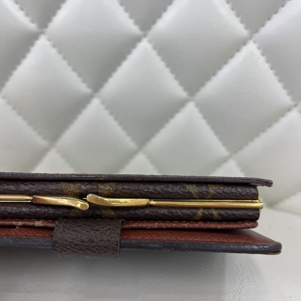 Louis Vuitton WALLET monogram