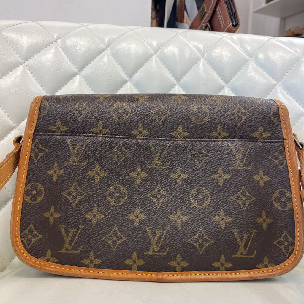 Louis Vuitton Sologne HANDBAGS mono