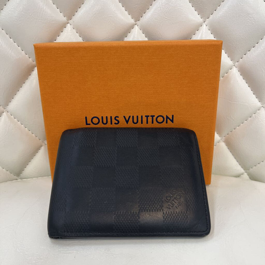 Louis Vuitton ACCESSORIES black