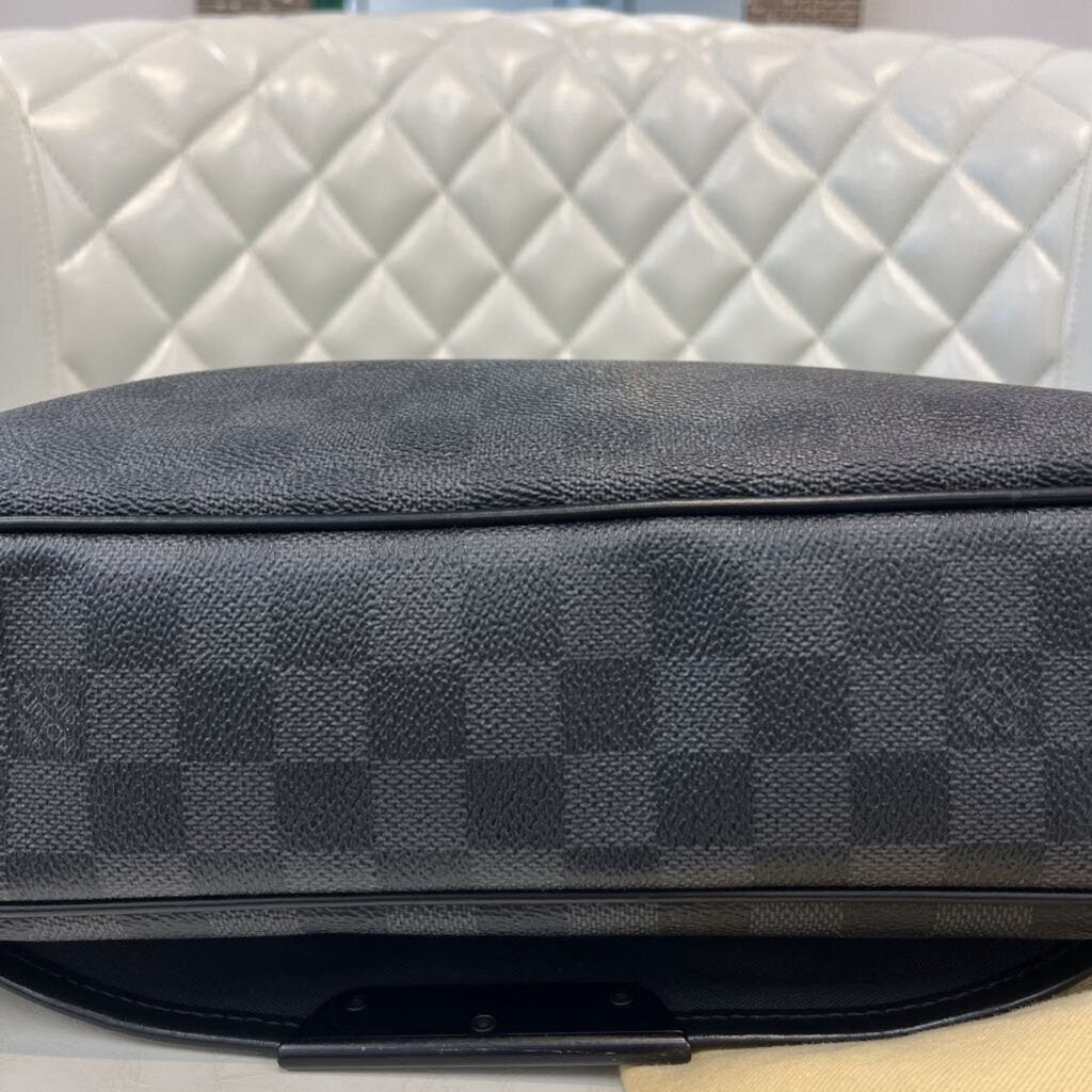 Louis Vuitton Daniel Messenger HANDBAGS graphite