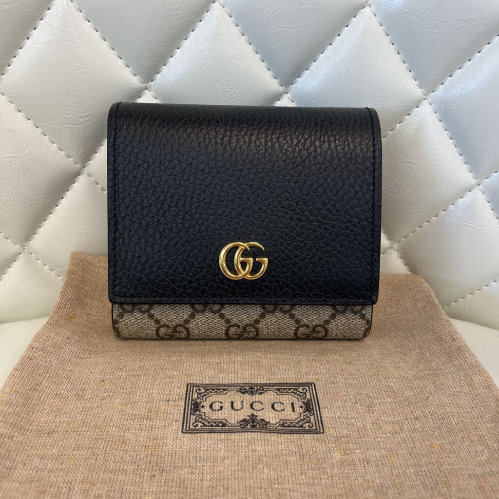 gucci ACCESSORIES black