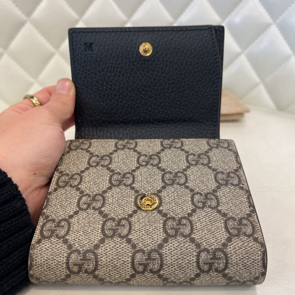 gucci ACCESSORIES black