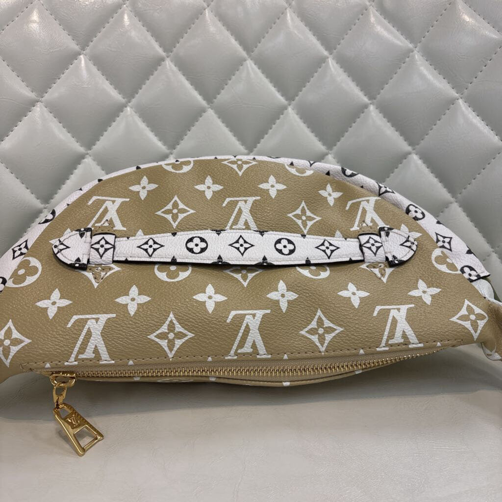 Louis Vuitton Bum Bag HANDBAGS green