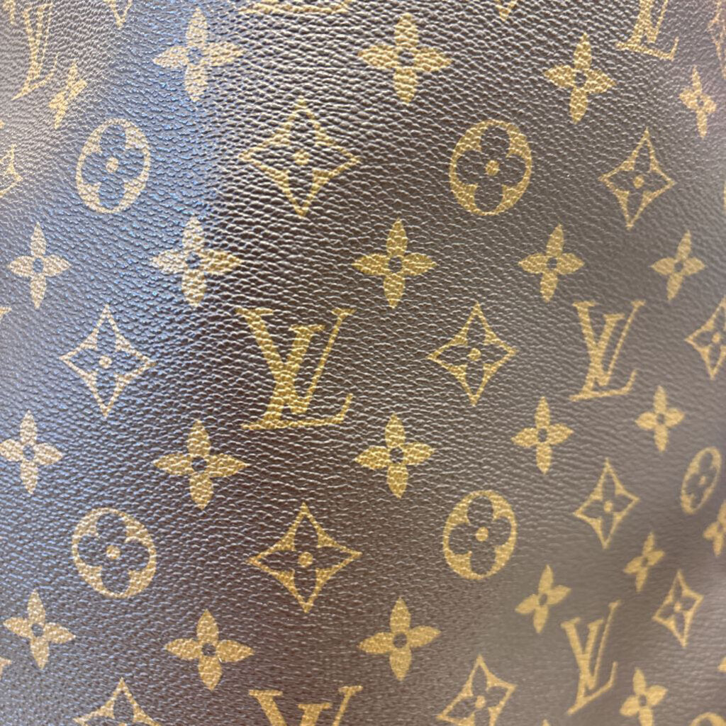 Louis Vuitton Artsy HANDBAGS MM monogram