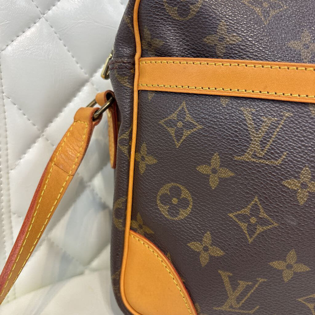 Louis Vuitton Trocadero HANDBAGS mono