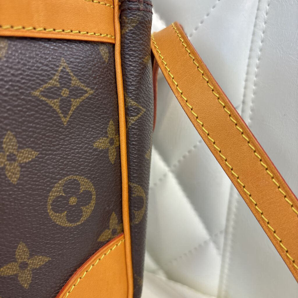 Louis Vuitton Trocadero HANDBAGS mono