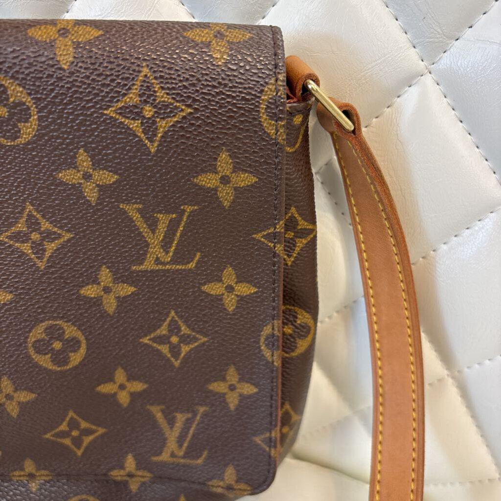 Louis Vuitton HANDBAGS monogram