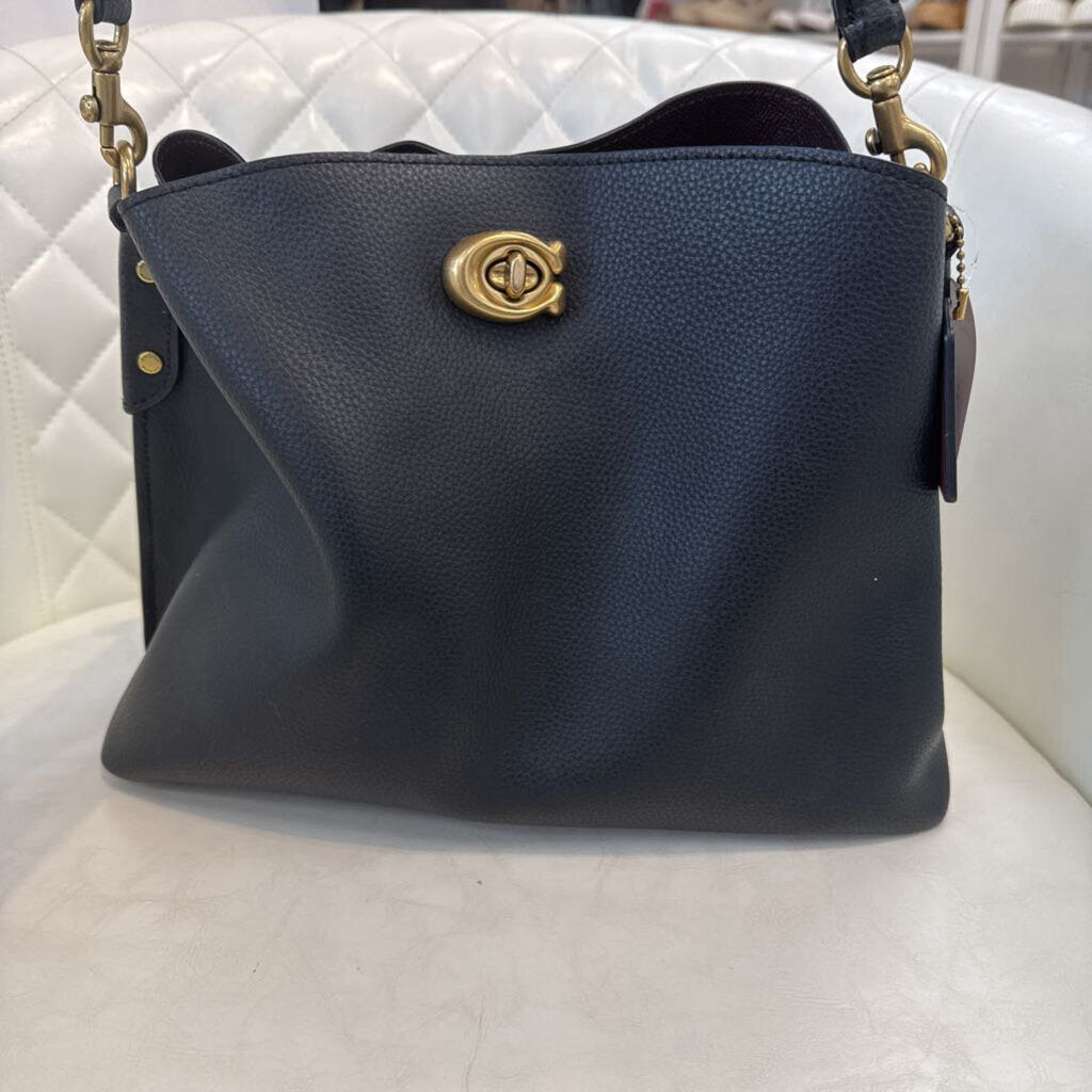 HANDBAGS black