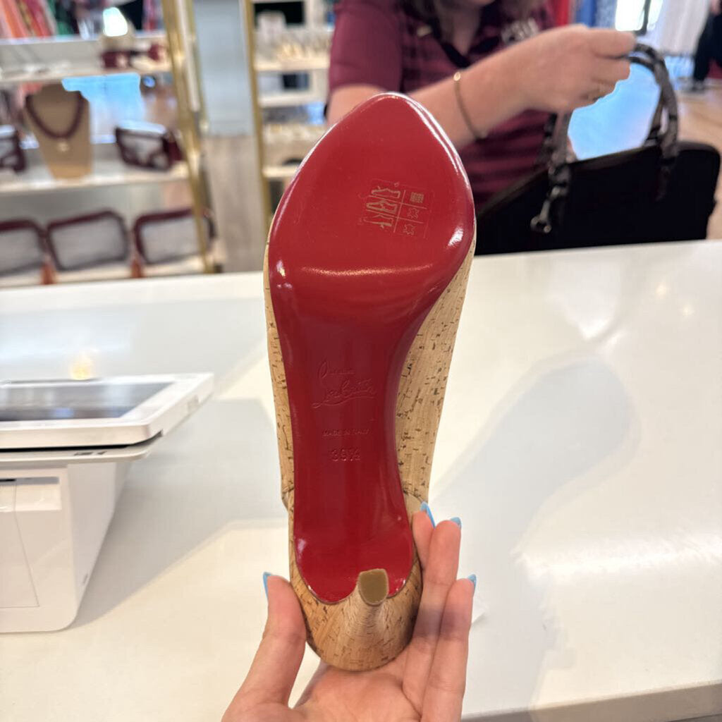 Christian Louboutin SHOES 39.5 tan