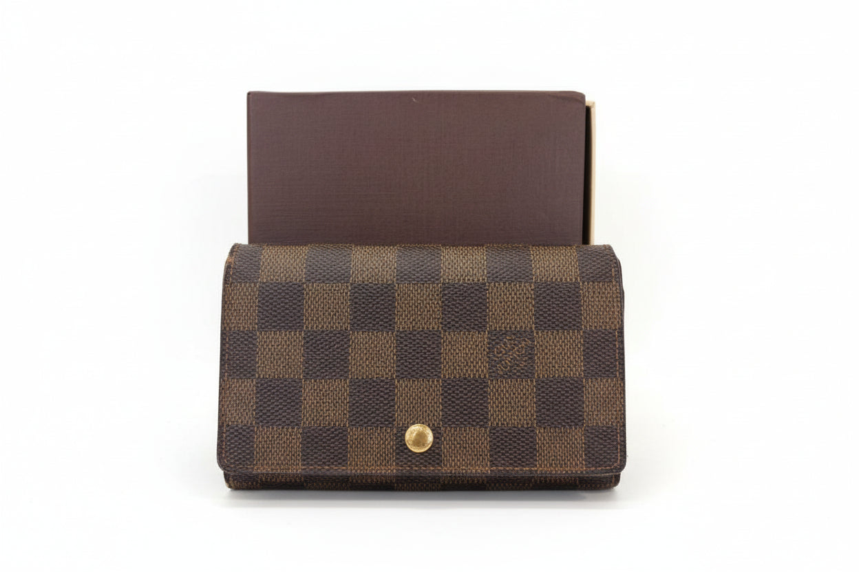 Louis Vuitton WALLET Damier