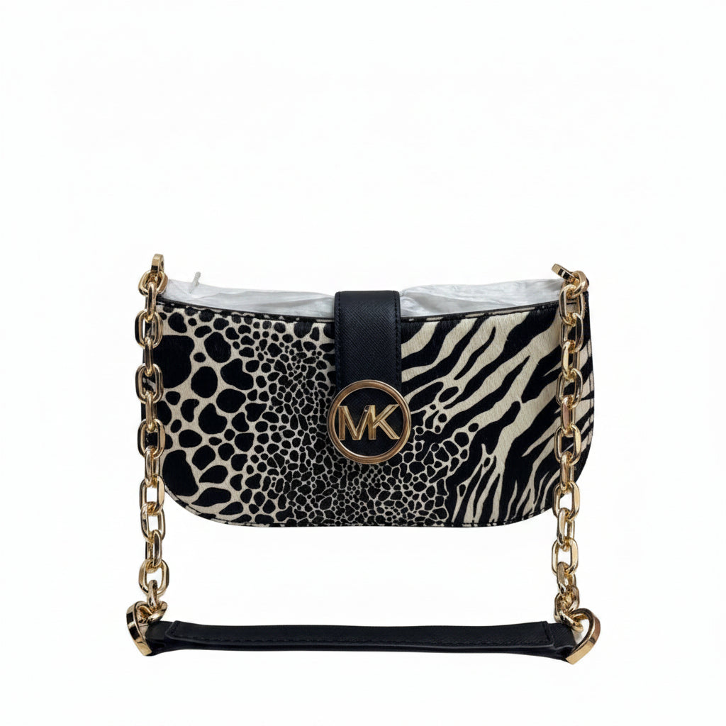 BAG Black and white