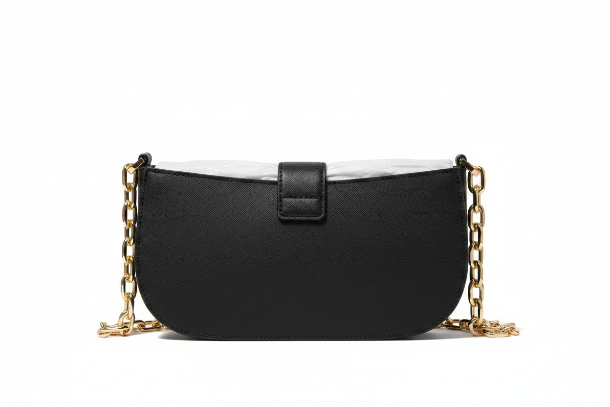 BAG Black and white