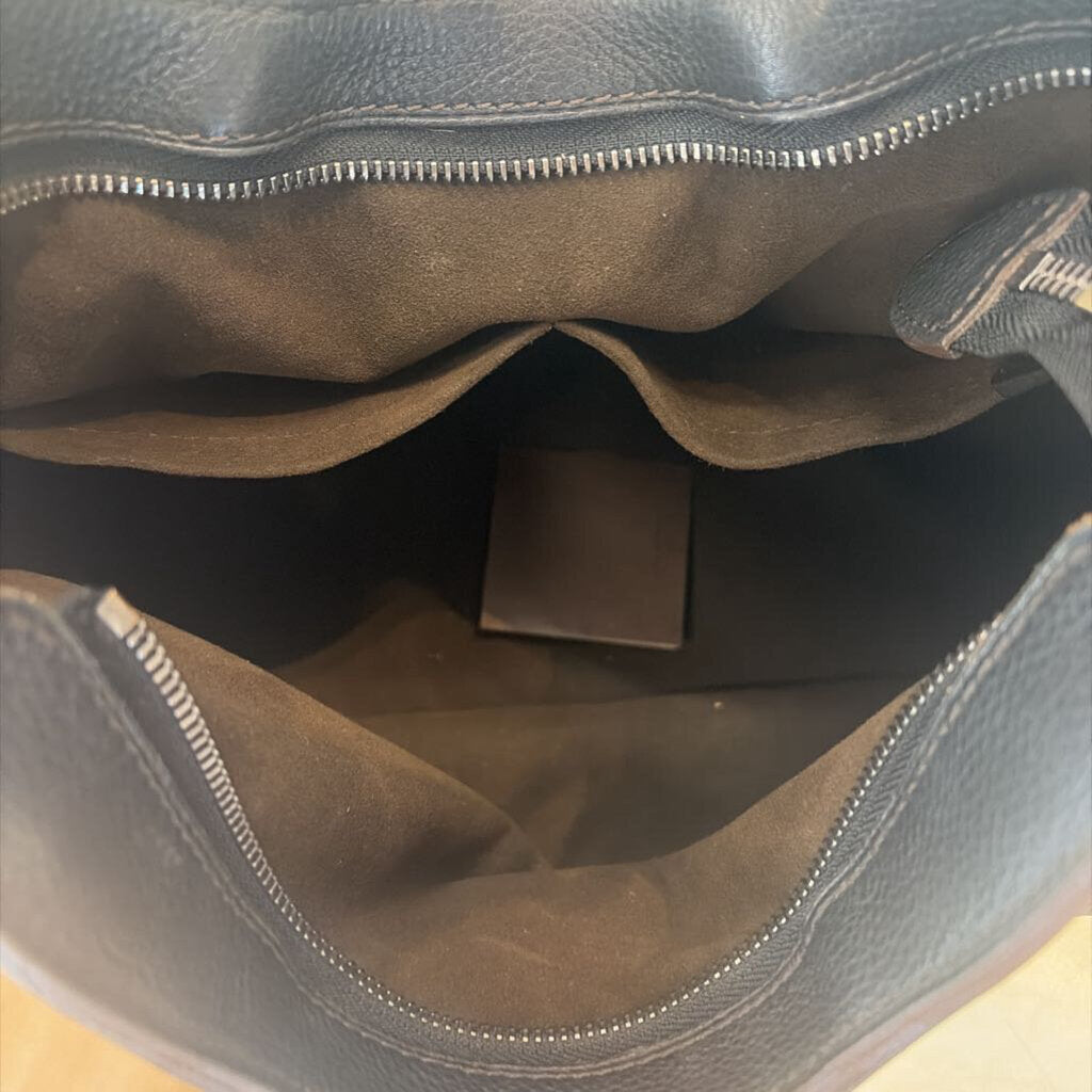 Louis Vuitton - R BAG black