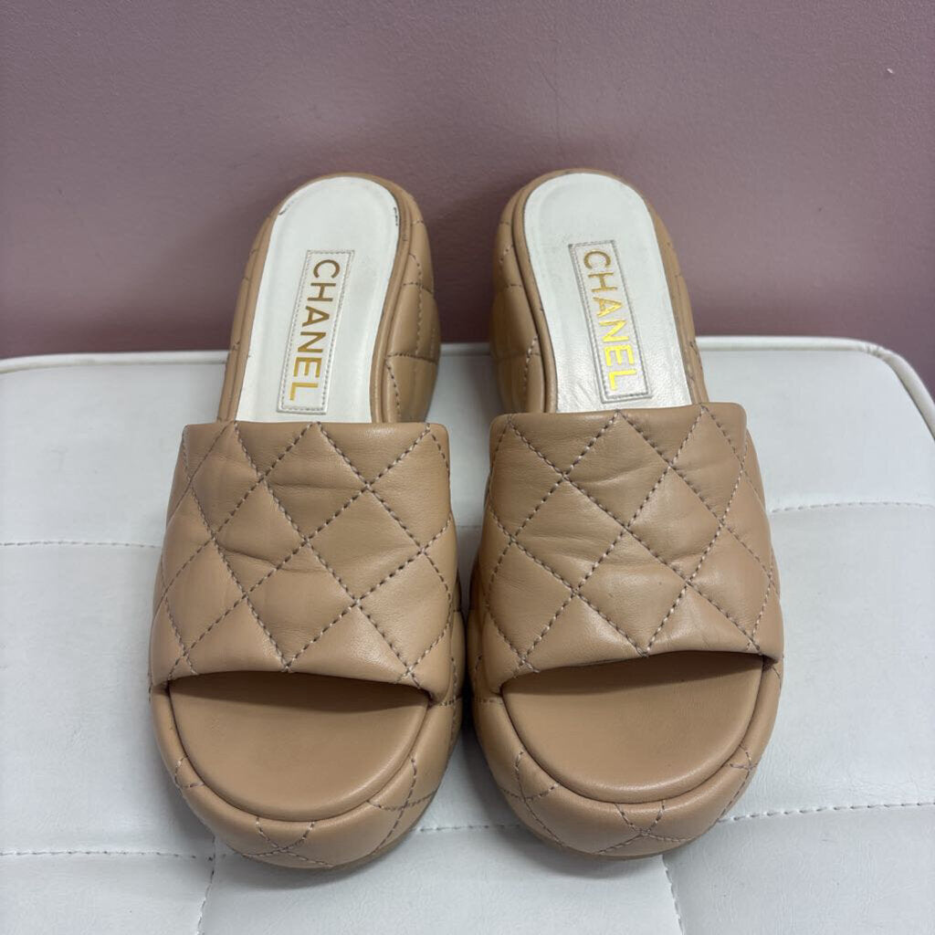 Chanel SHOES 36.5 tan