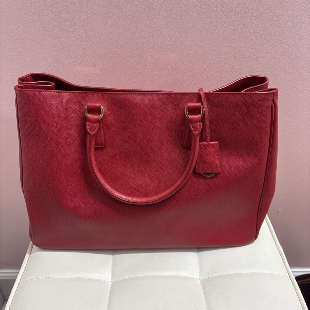 Prada -R BAG red