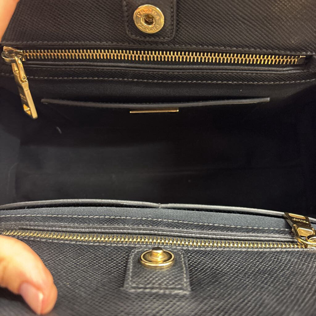 Prada -R BAG beige/black