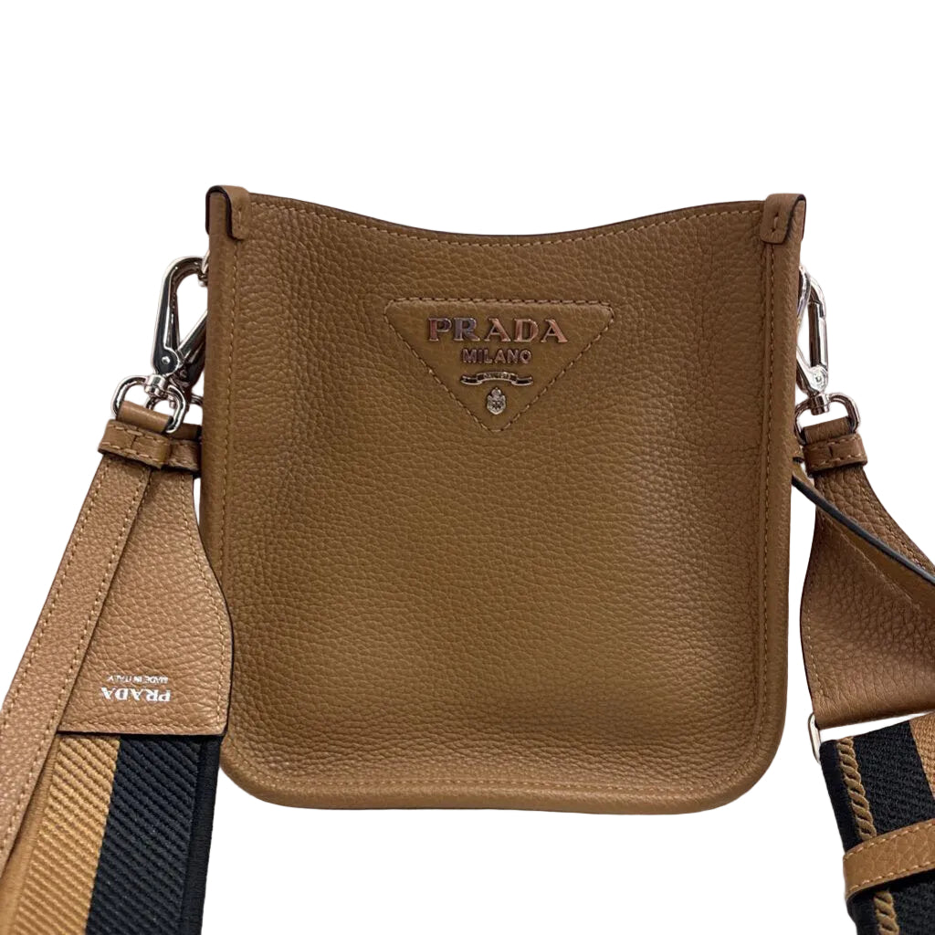 Prada -R BAG tan