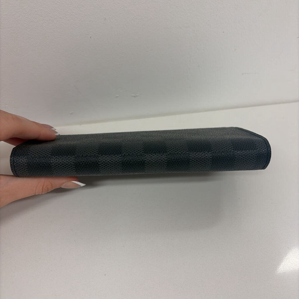Louis Vuitton - R WALLET black damier